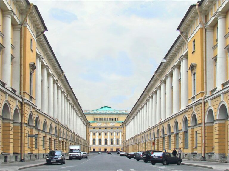 Rue Rossi Saint Petersbourg