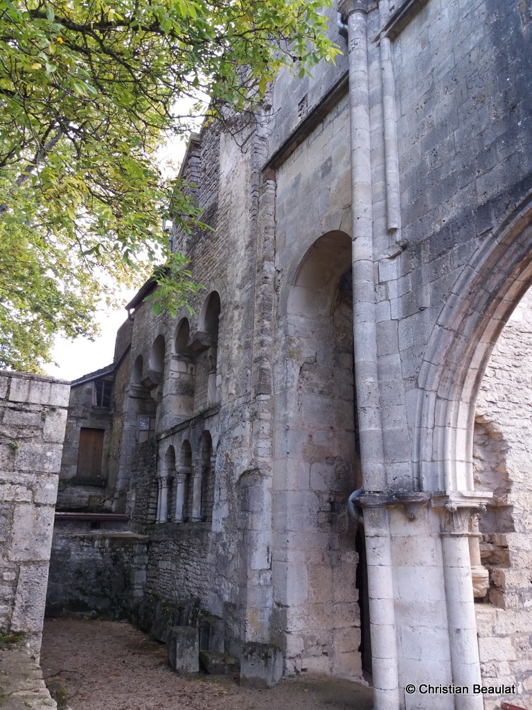 Monastère de Flavigny